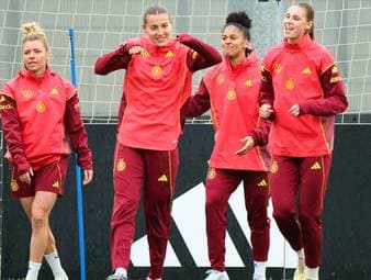 Brisantes Derby für DFB-Team