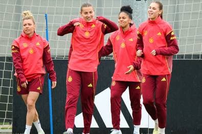 Brisantes Derby für DFB-Team