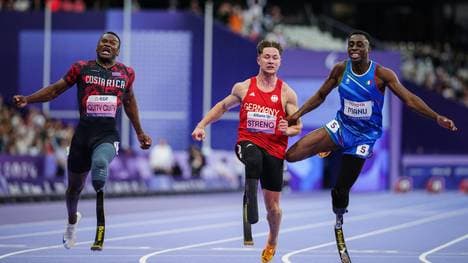 Streng (Mitte) überzeugte schon über 100 m