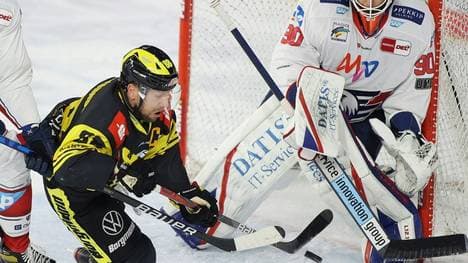 Schymainski hängt bei den Pinguinen ein Jahr dran