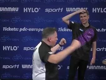 Deutscher mit 9-Darter im Finale