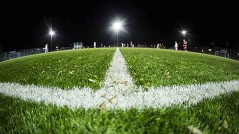 Bei einem Relegationsspiel in Bayern fiel in der Verlängerung das Flutlicht aus und sorgte für einen Spielabbruch