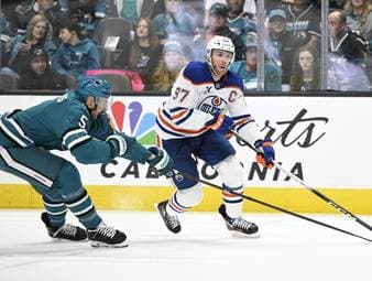Überragender McDavid bringt Oilers auf Playoff-Kurs