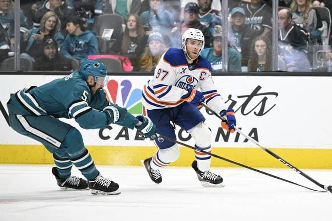 Überragender McDavid bringt Oilers auf Playoff-Kurs