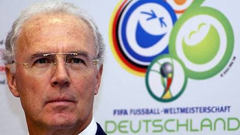 Franz Beckenbauer hat die WM 2006 nach Deutschland geholt - unter undurchsichtigen Umständen.