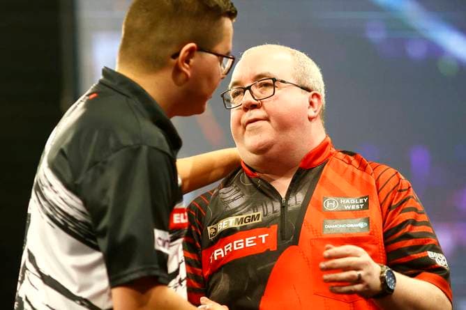 Darts-Star wird auf Bühne emotional