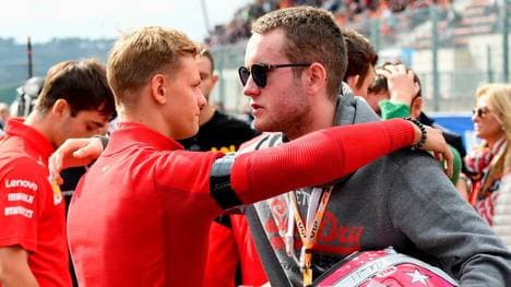 Mick Schumacher (l.) sprach dem Bruder von Anthoine Hubert sein Mitgefühl aus