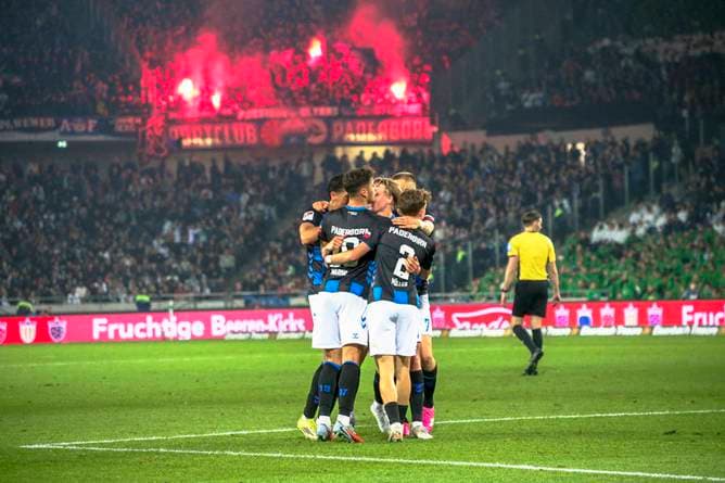 Bundesliga-Aufstieg nah? Paderborn überholt Schalke