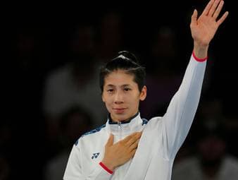 Umstrittene Boxerin darf wieder kämpfen