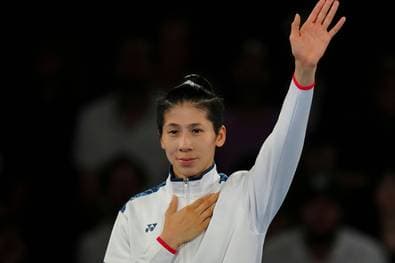 Umstrittene Boxerin darf wieder kämpfen