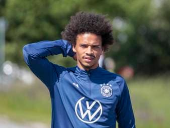Leroy Sané erhält von Julian Nagelsmann die Chance sich erneut bei der Nationalmannschaft zu zeigen, allerdings macht der Bundestrainer deutlich, dass er noch nicht umfänglich mit dessen Leistungen zufrieden ist.