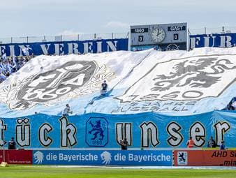 Nach dem Zwangsabstieg beginnt für den TSV 1860 München in der Regionalliga Bayern der Neuanfang. Angeblich trägt der Traditionsklub aus Giesing künftig nicht mehr das berühmte "Löwen-Logo".