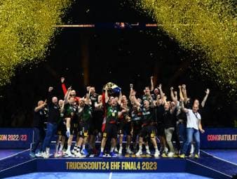 Der SC Magdeburg gewinnt die Handball-Champions-League in einem dramatischen Finale gegen den polnischen Spitzenklub Barlinek Industria Kielce mit 30:29 nach Verlängerung.