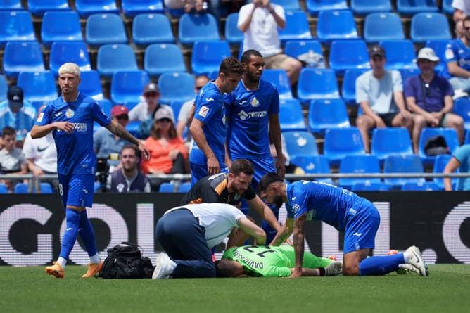 Horror-Unfall! Keeper bewusstlos - Klub gibt Update