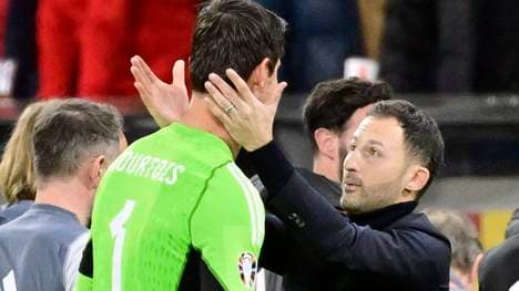 Thibaut Courtois mit Tedesco Domenico im März 2023