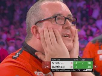Stephen Bunting verpasst das Comeback gegen Michael Smith und verliert mit 3:5. Michael Smith steht nun im Halbfinale.