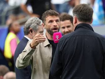 Premiere für Müller und Hummels