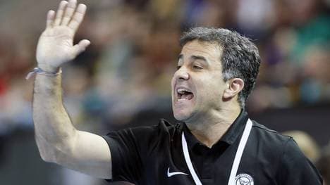 Ambros Martin trainiert die russischen Handball-Frauen
