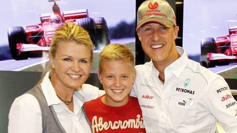 Michael Schumacher im Jahr 2012 mit Frau Corinna und Sohn Mick