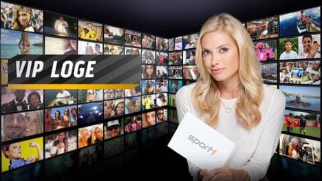 Moderatorin Sarah Winkhaus führt heute durch die VIP-Loge 