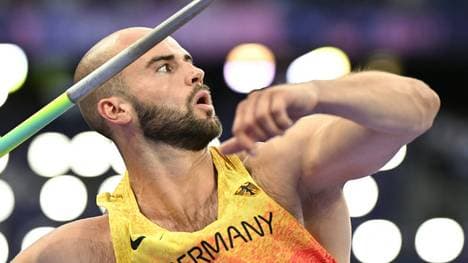 Abwurf: Julian Weber