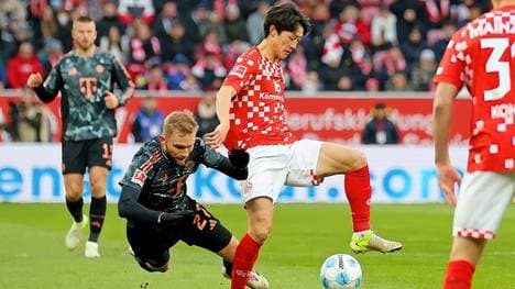 Jae-Sung Lee (r.) im Duell mit Konrad Laimer