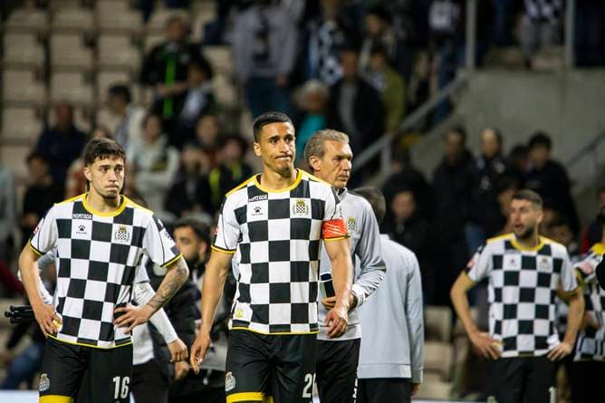 Wie ein Sensationsmeister im Chaos versunken ist