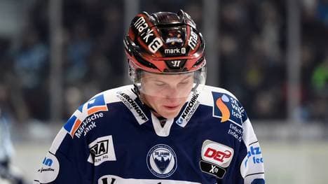 Marko Friedrich spielt seit 2014 für die Iserlohn Roosters Hart umkämpfter Arbeitssieg für die Adler Mannheim