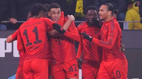 30.11.2024, xblx, Fussball 1.Bundesliga, Borussia Dortmund - FC Bayern München emspor, v.l. Kingsley Coman (FC Bayern Muenchen), Jamal Musiala (FC Bayern Muenchen), Alphonso Davies (FC Bayern Muenchen), Leroy Sane (FC Bayern Muenchen), celebrate the goal, Torjubel , Jubel, jubeln, jubelt, nach dem Tor zum 1:1 durch Jamal Musiala (FC Bayern Muenchen) (DFL DFB REGULATIONS PROHIBIT ANY USE OF PHOTOGRAPHS as IMAGE SEQUENCES and or QUASI-VIDEO) Dortmund *** 30 11 2024, xblx, Soccer 1 Bundesliga, Borussia Dortmund FC Bayern Munich emspor, v l Kingsley Coman FC Bayern Muenchen , Jamal Musiala FC Bayern Muenchen , Alphonso Davies FC Bayern Muenchen , Leroy Sane FC Bayern Muenchen , celebrate the goal, Torjubel , Jubel, jubeln, jubiliert, nach dem Tor zum 1 1 durch Jamal Musiala FC Bayern Muenchen DFL DFB REGULATIONS PROHIBIT ANY USE OF PHOTOGRAPHS as IMAGE SEQUENCES and or QUASI VIDEO Dortmund