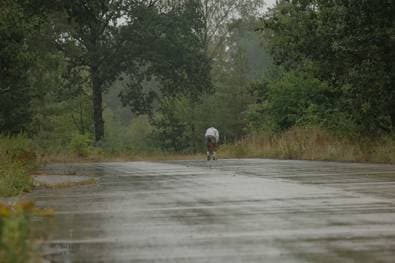 Irres Laufspektakel! Deutscher muss unter Schmerzen aufgeben