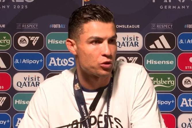 Ronaldo nimmt sich selbst auf den Arm