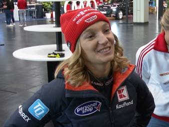 Die aktiven Skispringerinnen Selina Freitag und Katharina Schmid sowie ihr Bundestrainer Heinz Kuttin sprechen über eine mögliche Vierschanzentournee bei den Damen.