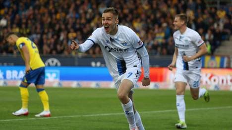 Filip Bilbija bejubelt sein fünftes Saisontor für Paderborn