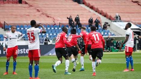 Der Hamburger SV verspielt bei Hannover 96 eine 3:0-Führung