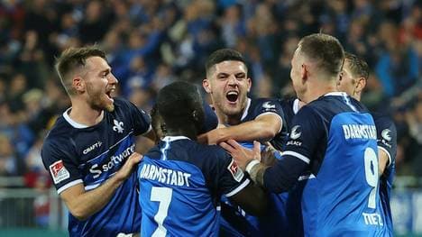 Spitzenreiter Darmstadt 98 bezwingt Jahn Regensburg