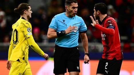 Künftig auch Zeitstrafen? IFAB-Regelhüter diskutieren