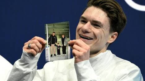 Maxim Naumov ehrt seine verstorbenen Eltern