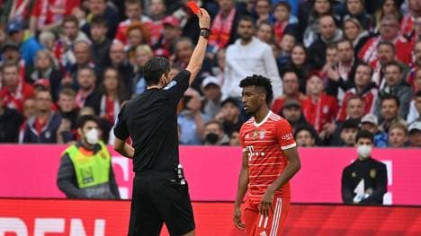 Kingsley Coman vom FC Bayern bekam in der Vorsaison gegen den VfB Stuttgart die Rote Karte