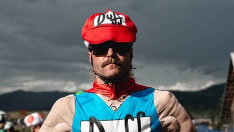 Valtteri Bottas sorgt mit seinem Outfit für Aufsehen