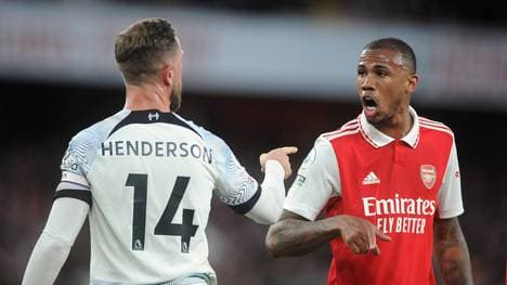 Jordan Henderson (l.) und Gabriel (r.) im Wortgefecht