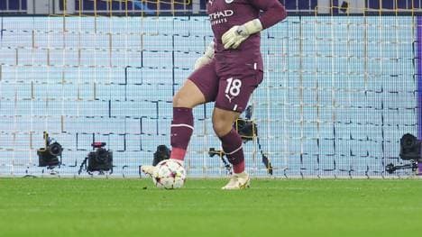 Stefan Ortega hält den Kasten gegen Chelsea sauber