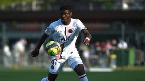 Ebimbe wechselt zur Eintracht