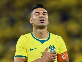 United-Star Casemiro glaubt nicht, dass Brasilien dieses Jahr bei der WM zu den Topfavoriten gehört. Dennoch reise die Selecao mit einem guten Kader zum Turnier, mit dem Ziel, dieses zu gewinnen.