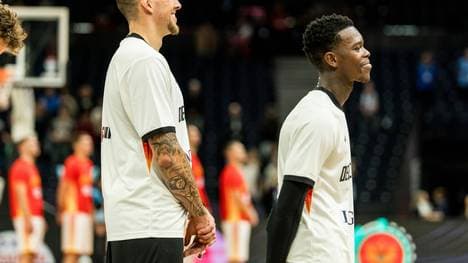 Schröder (r.) und Theis kennen sich seit ihrer Kindheit