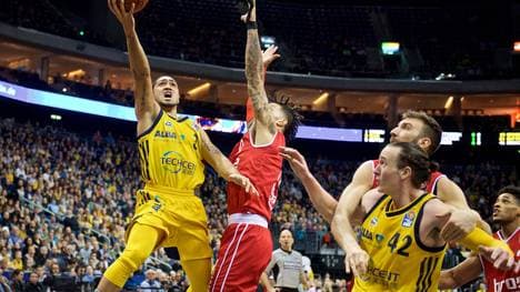 Payton Siva (l.) steuerte 25 Punkte zum Sieg gegen Bamberg bei