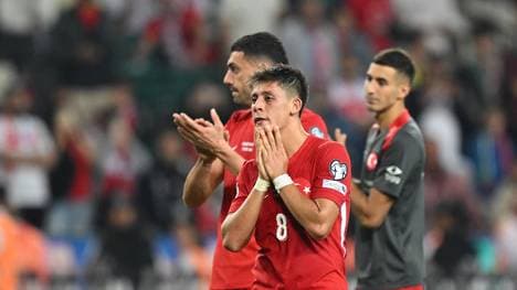 Arda Güler (vorne) und seine türkischen Teamkollegen erlebten gegen Spanien ein Debakel