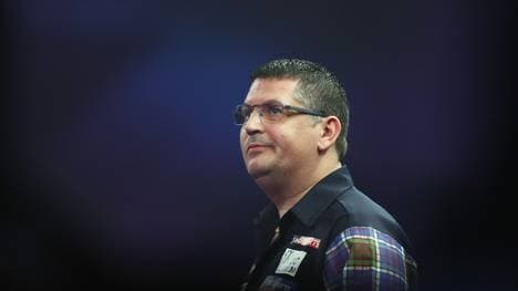 Gary Anderson spielt Darts
