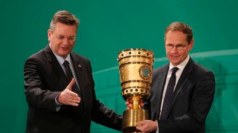 DFB Cup Handover