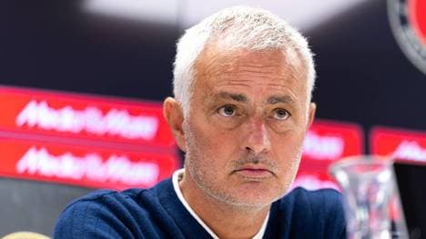 José Mourinho muss mit seinem Team treffen