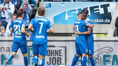 Christian Beck vom FC Magdeburg jubelt über den Führungstreffer kurz vor der Halbzeit
